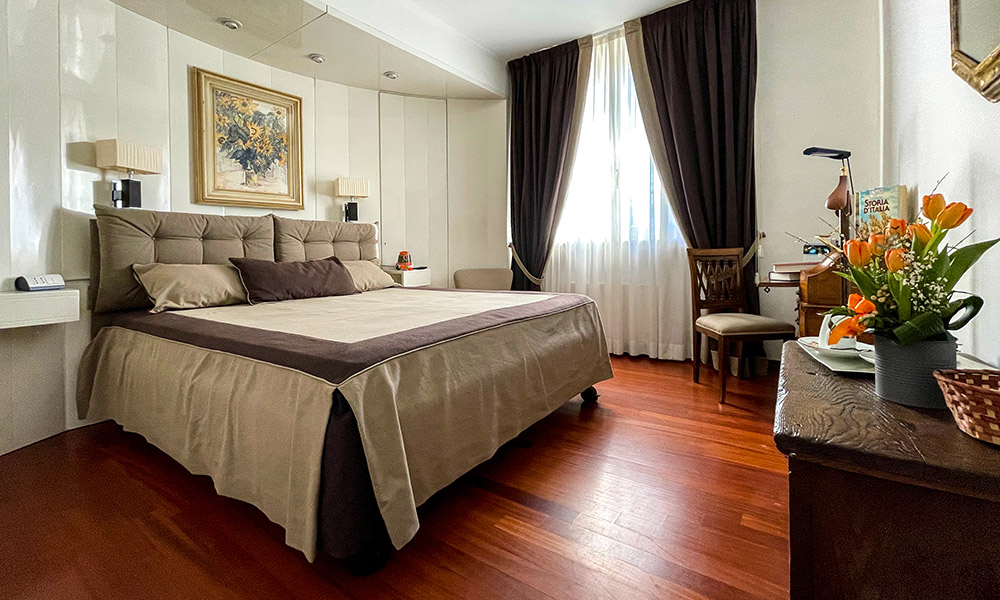 B&B Giada Arluno Milano, camera Topazio con letto comfort